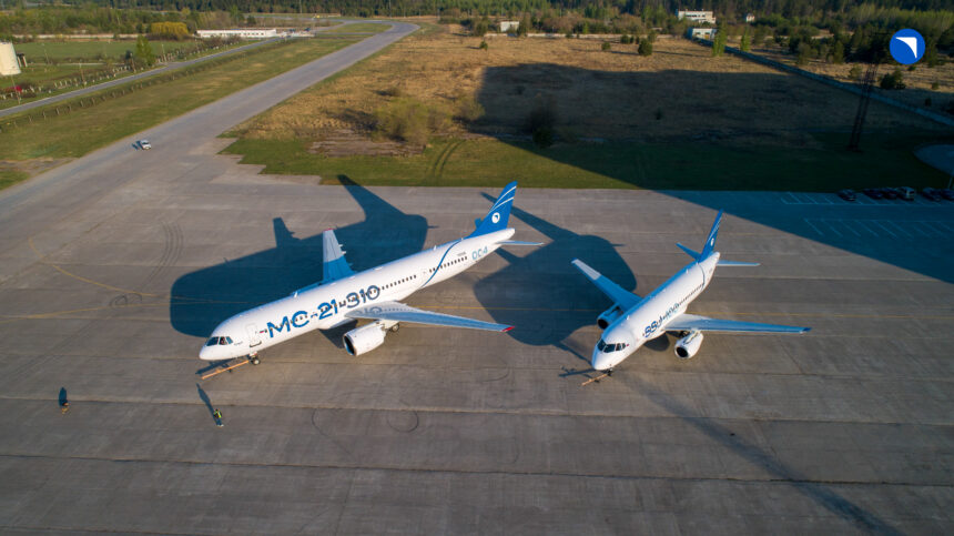 МС-21 и SSJ-100 покрасили в новую ливрею для участия в авиасалоне МАКС-2023. Фото: пресс-служба ОАК (https://uacrussia.ru)